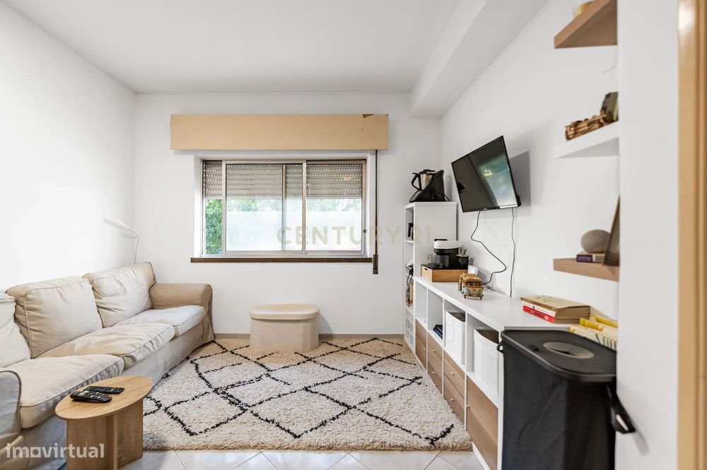 Apartamento T1 em Corroios, Seixal - Oportunidade Única!