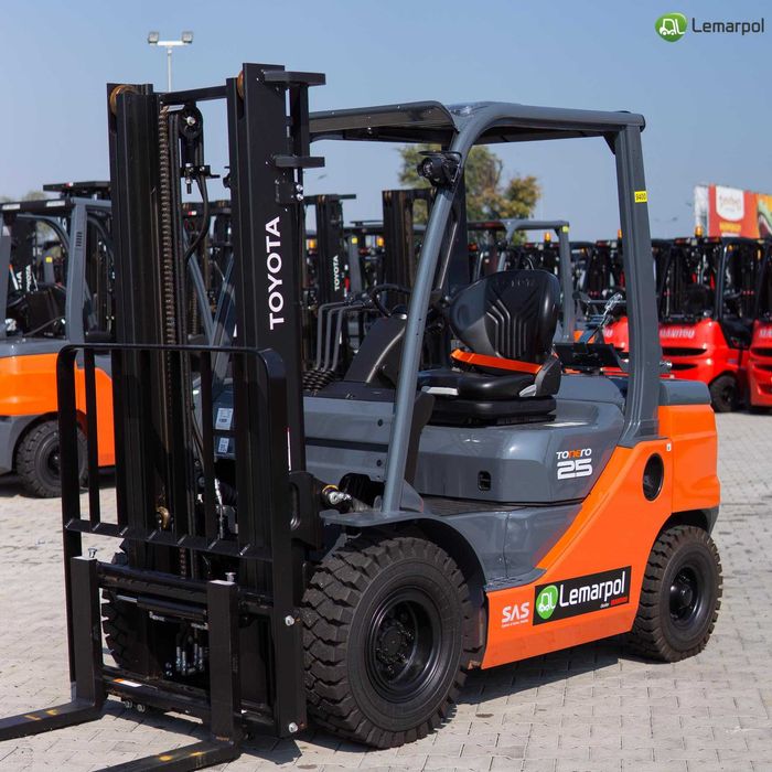Nowy wózek widłowy Toyota 02-8FGF25 2026  2,5T LPG