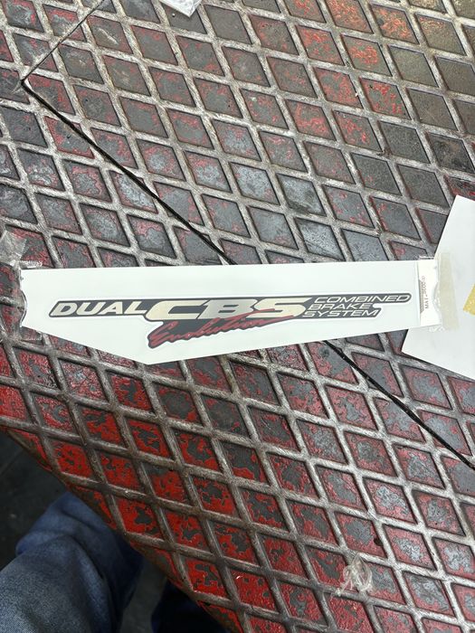 Autocolantes  cbr 600 f traseira e hornet deposito