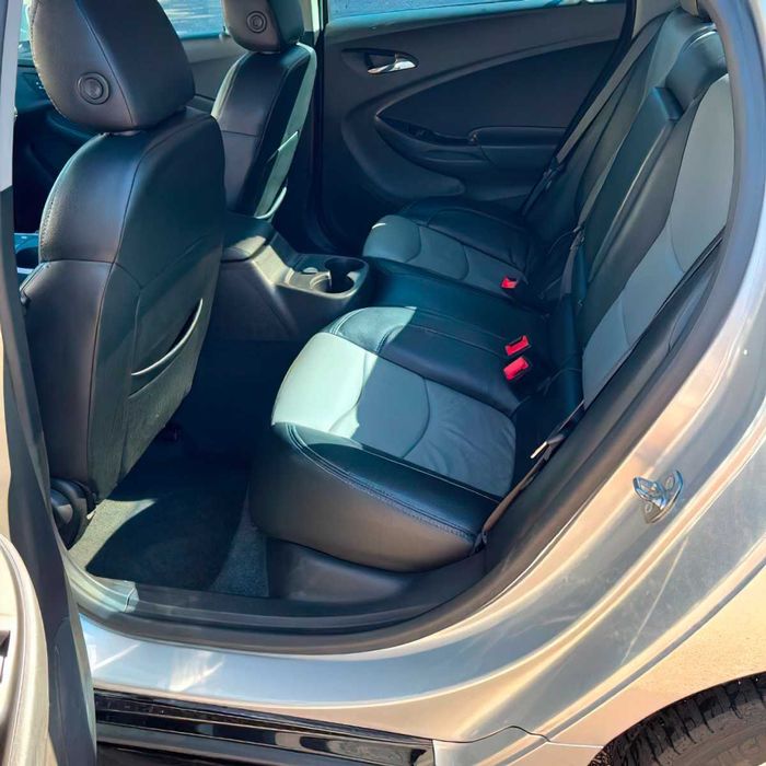 Chevrolet Volt LT      2017