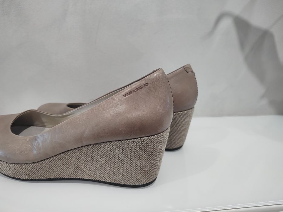 Vagabond buty półbuty na koturnie skóra naturalna