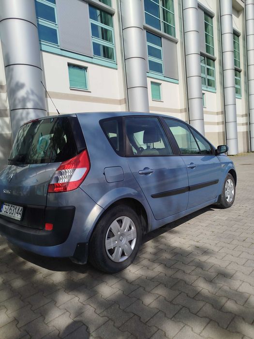 Renault Scenic II 2004 r. 1.6 16 V benz. 180.000 km