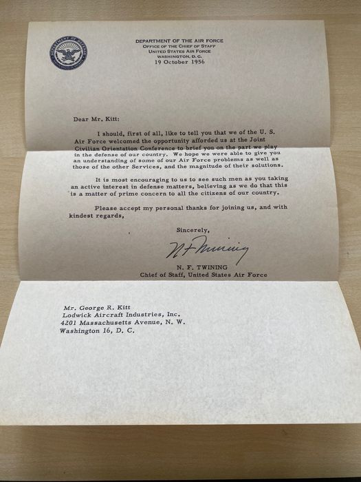 List z odręcznym autografem Nathana Twininga szefa sztabu US Air Force