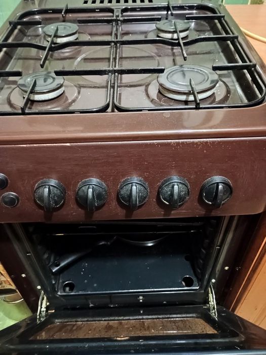 Продам газову плиту