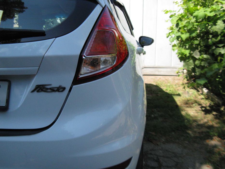 FORD FIESTA 2015 року