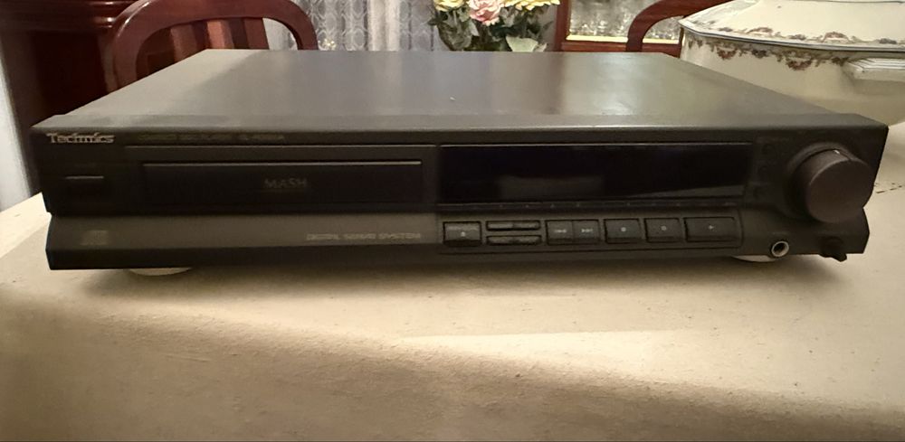 Compact Disc player Technics