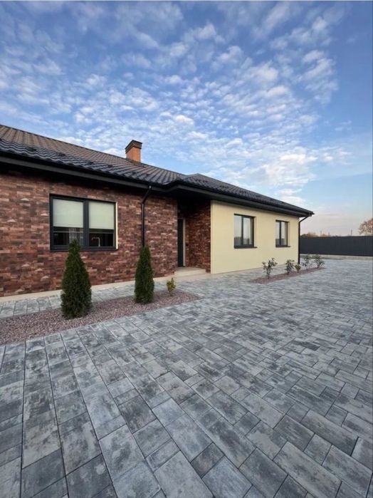 Продаж готового  3 -ох кімнатного котеджу с.Минай біля Ядзакі ближній