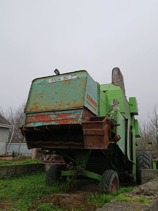 Продається комбайн 
CLAAS MERCATOR
жатка - 3,0м

Продавець: