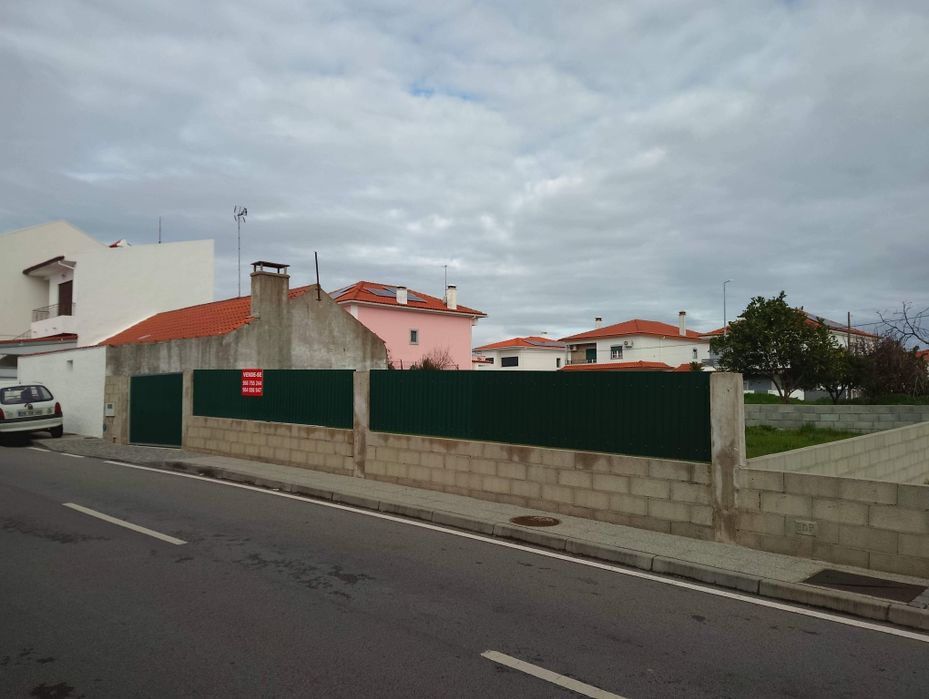 Lote urbano. Valongo, Castelo Branco