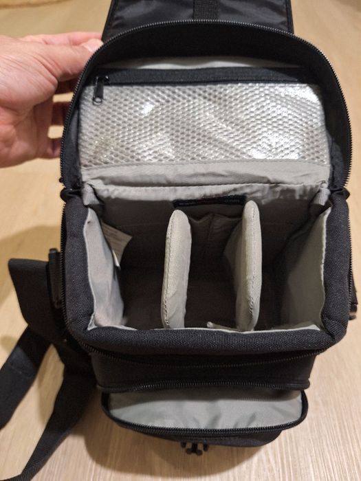 Bolsa Lowepro preta