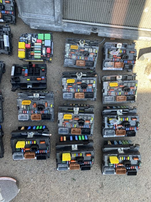 Блок запобіжників Бсм BSM Пежо Сітроен блок керування блок управління