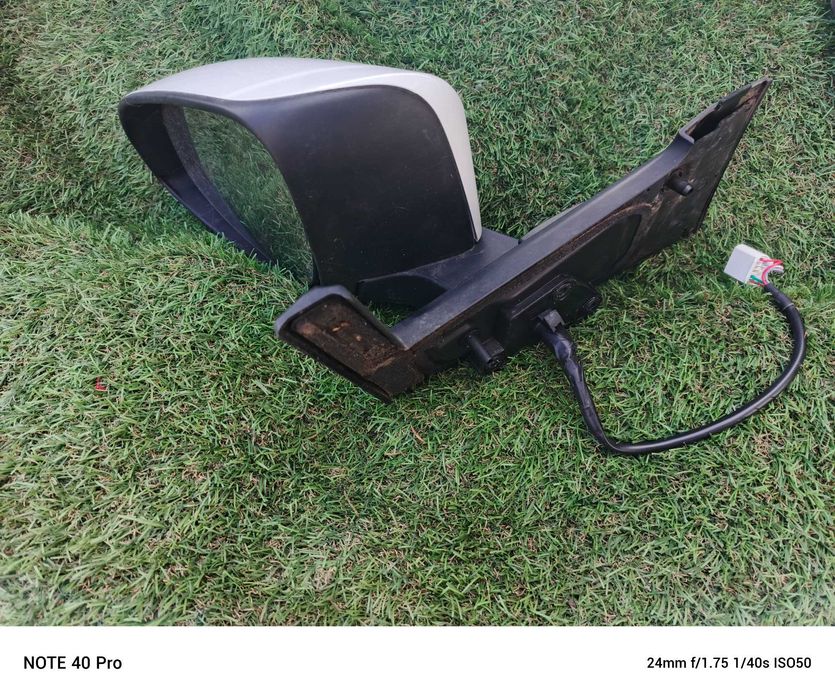 lusterko lewe 5 pin toyota yaris iiii lift 040