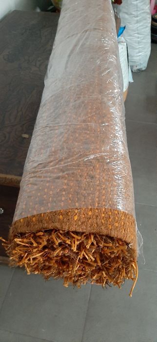 Tapetes laranja castanho