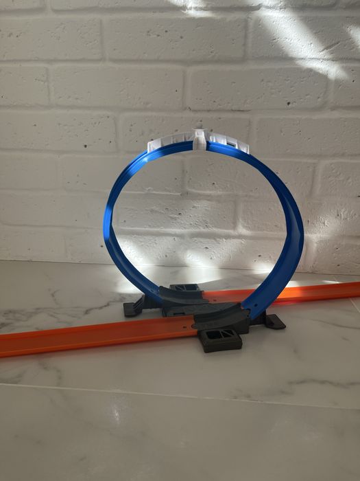 Hot wheels петля запускач