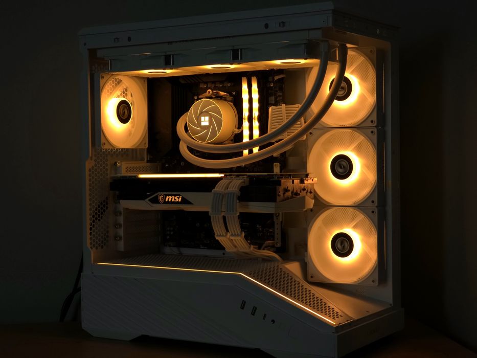 Komputer gamingowy RTX 3070 TI Ryzen 5 32GB 1TB Argb