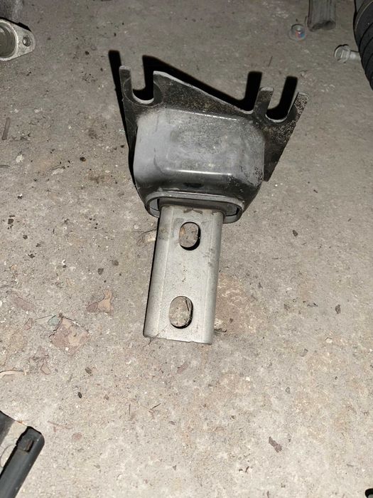 Подушки двигателя Рено Логан MCV 2, Логан 2, Сандеро 2, Доккер,Лоджи