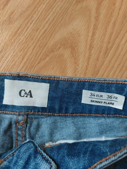 Жіночі джинси кльош C&A