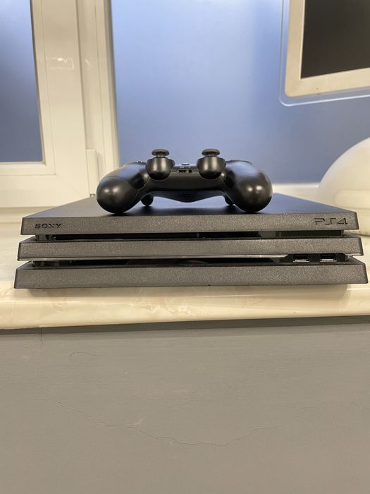 Sony playstation 4 pro 1tb 1 джойстик