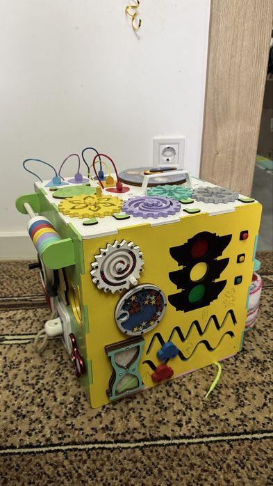 Мини-игровой комплекс Бизикуб/Бизиборд