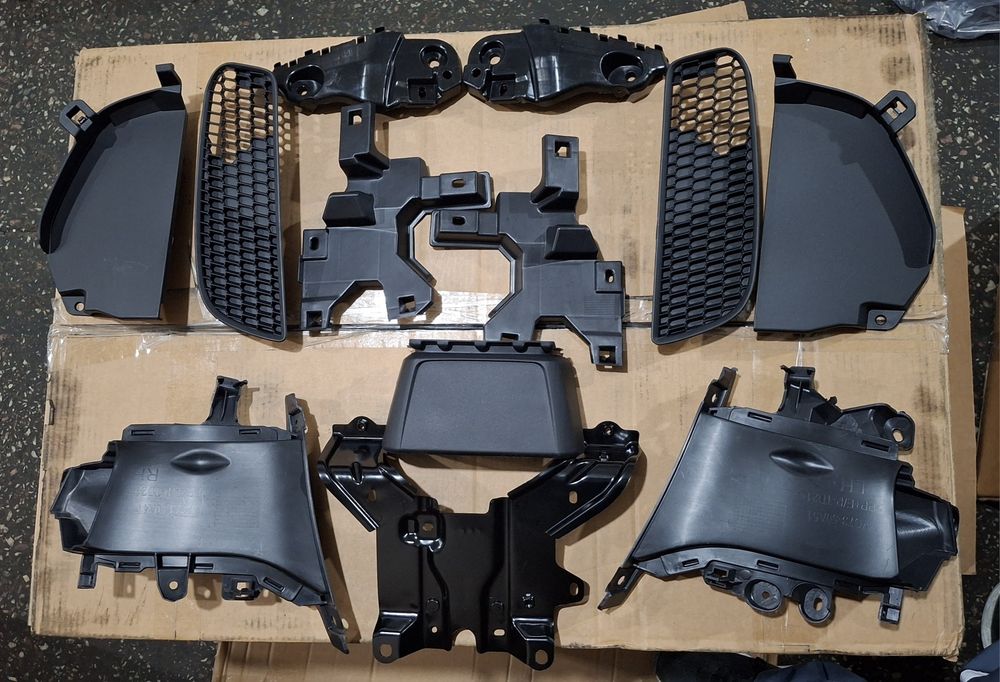 Воздуховод бампера Mazda CX50 VA4050A50A дефлектор Решітка VA4050A40A