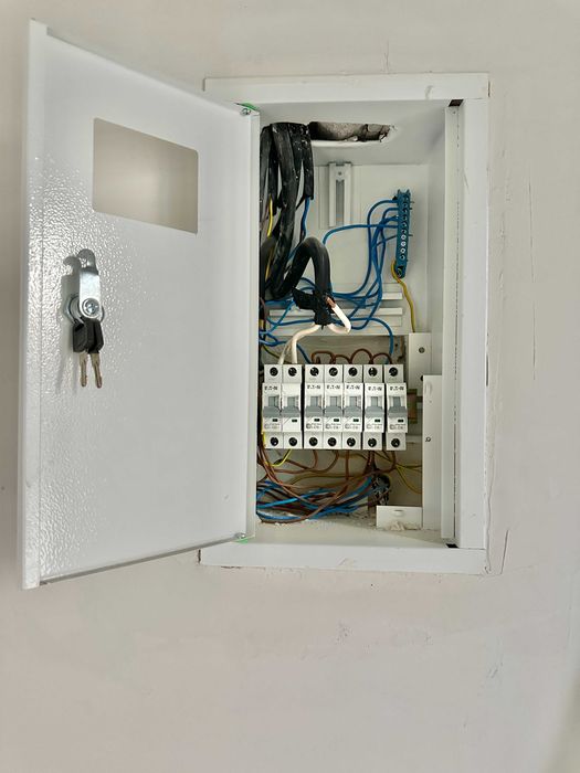 Комерційне приміщення в ЖК Синергія 3 з частковим ремонтом