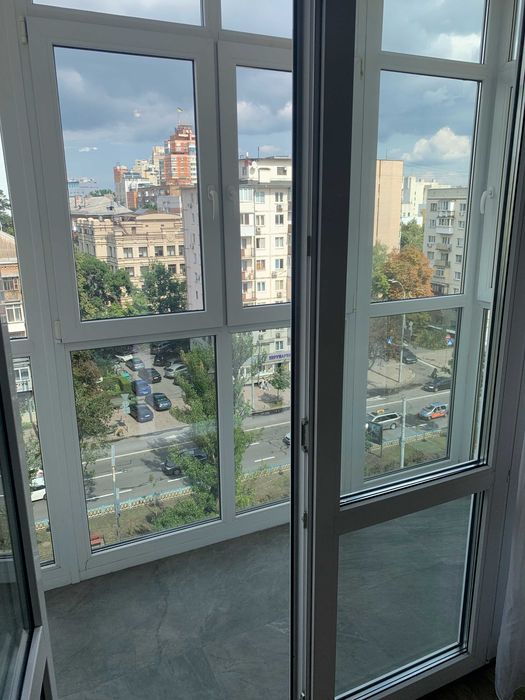 Без комісії! Власник! 2к студія (48 м2), Метро "Печерська"