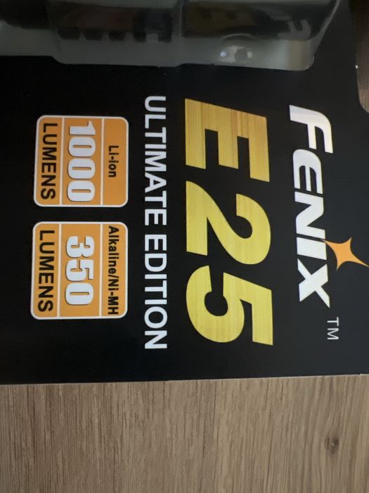 Latarka Fenix E25 UE