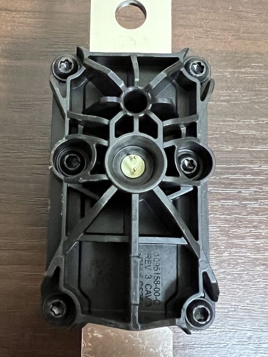 Пиропатрон Tesla Model 3 Y, S Plaid Предохранитель Батареи 1064689-00