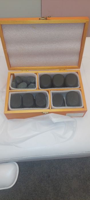 Aquecedor de pedras profissional de terapias + conjuto de 36 pedras com Caixa.