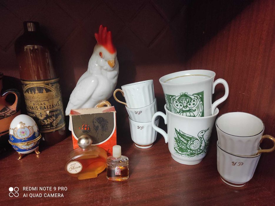 Статуэтки , шкатулки , графины ссср и др.