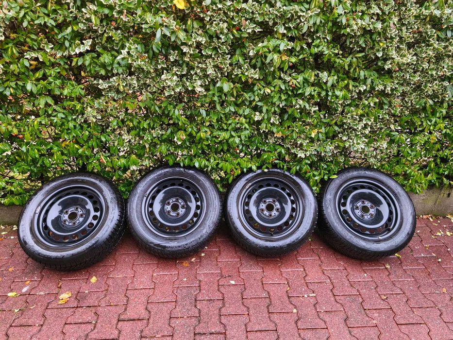 4x opony zimowe z felgami 215/60/16 Yokohama Dunlop