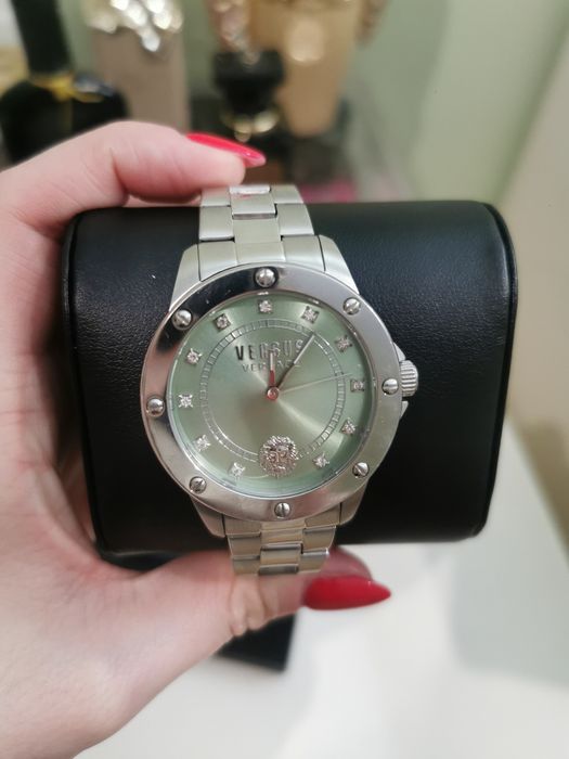 Relógio versus Versace