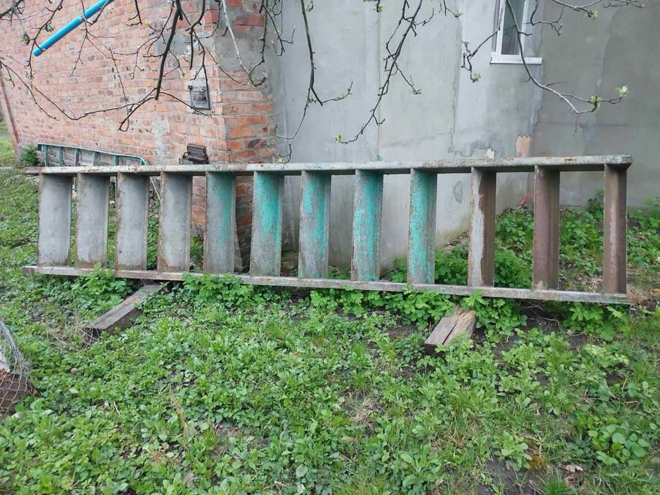 Металевий марш/ металеві сходи