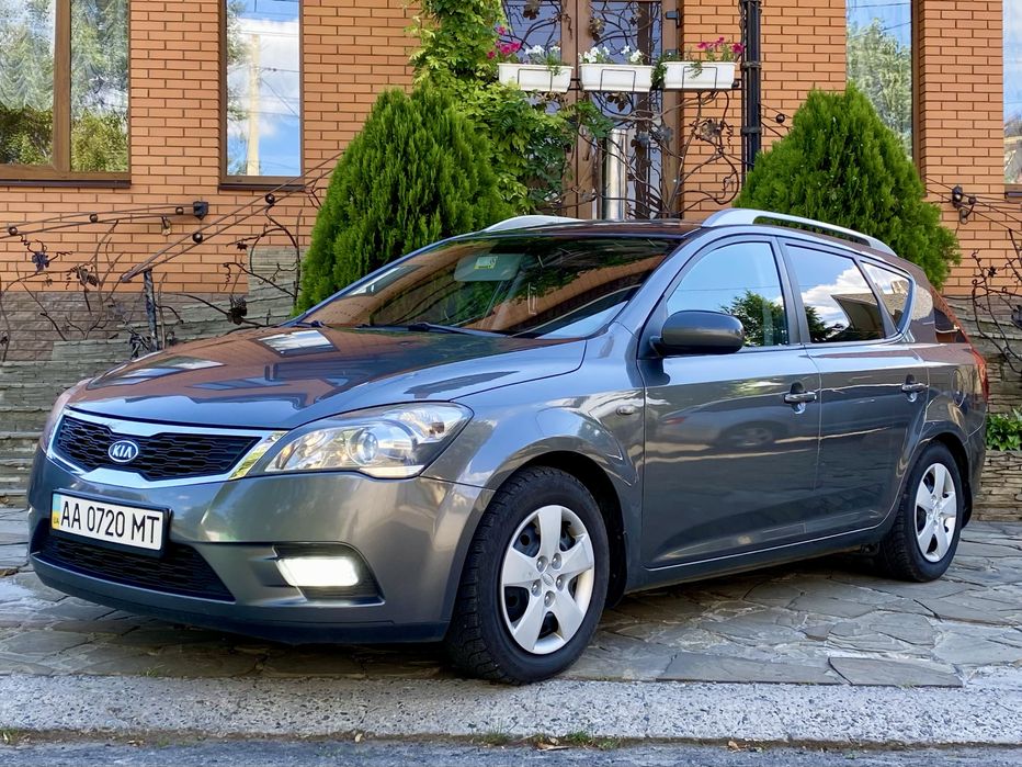 KIA Ceed sw 2012 газ