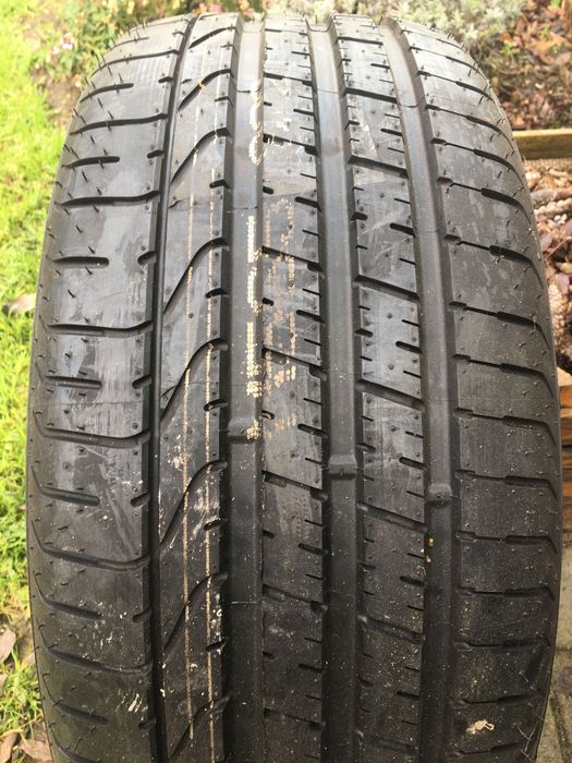 Opona Pirelli 255/40/19
