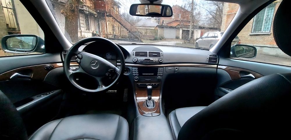 Mercedes- Benz   E- Класс 2008 S 211