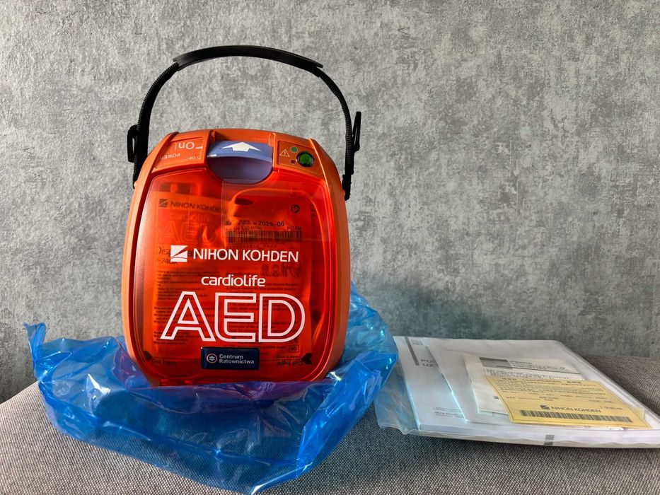 Defibrylator AED Nihon Kohden Cardiolife AED-3100