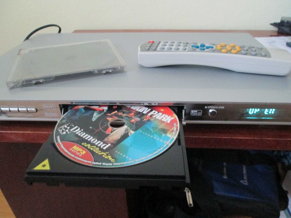 DVD програвач ..