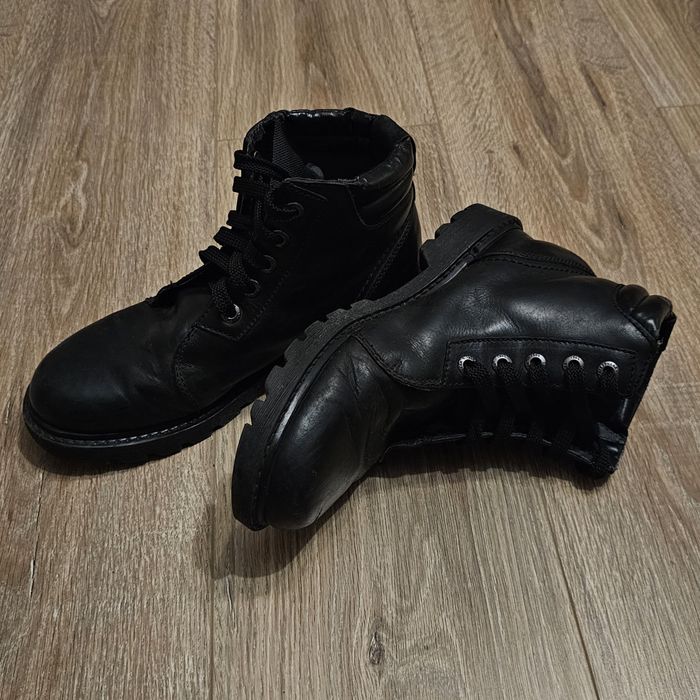 Взуття, берці Caterpillar, Bape Sta, Vans Sk8-Hi MTE-2,Converse monoblack, Vans old skool low black, gelert waterproof