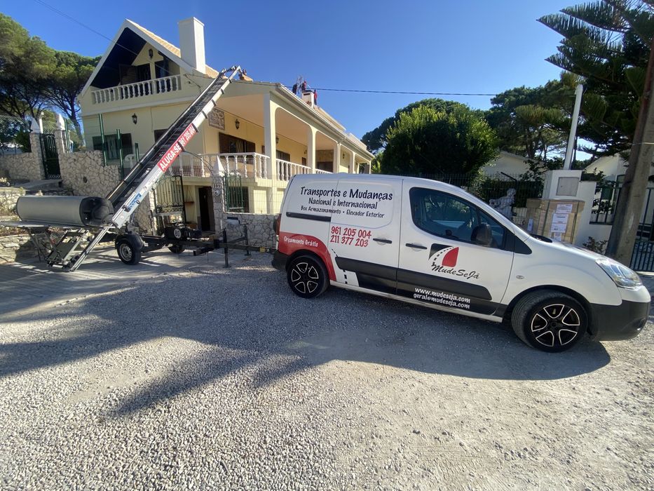 Transportes e Mudanças - Elevador Exterior