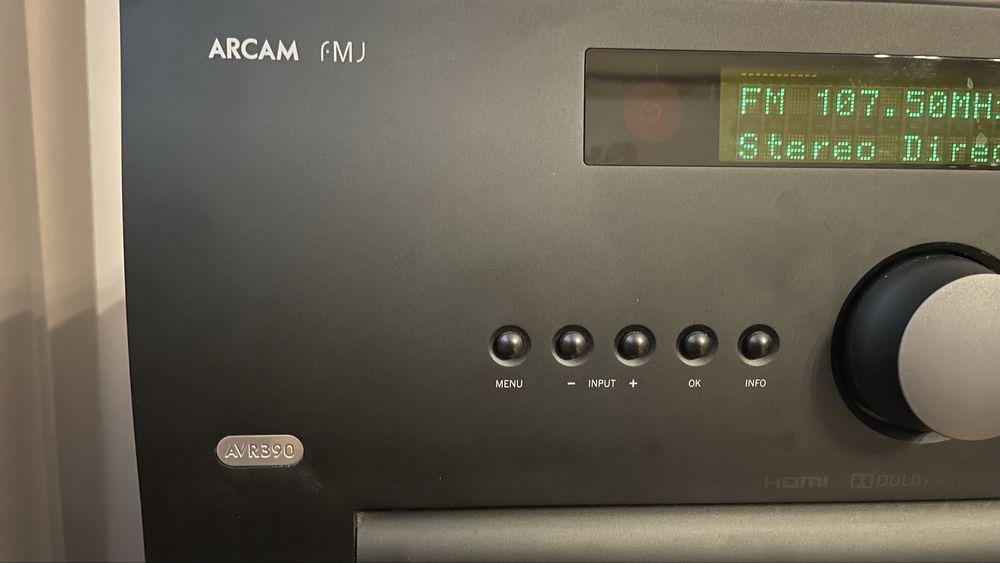 Amplituner Arcam AVR 390. AVR390.