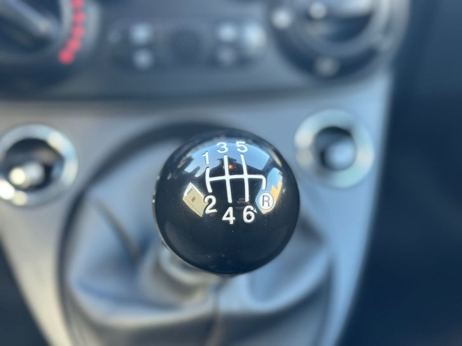2024 - Fiat 500 Hibrid - só 8.100kms