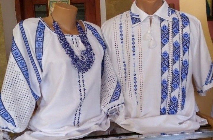 Вишиванки ручної роботи.