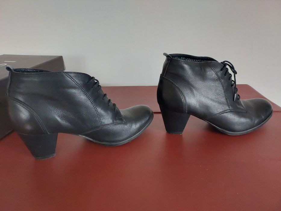Botki Nessi ze skóry licowej  37