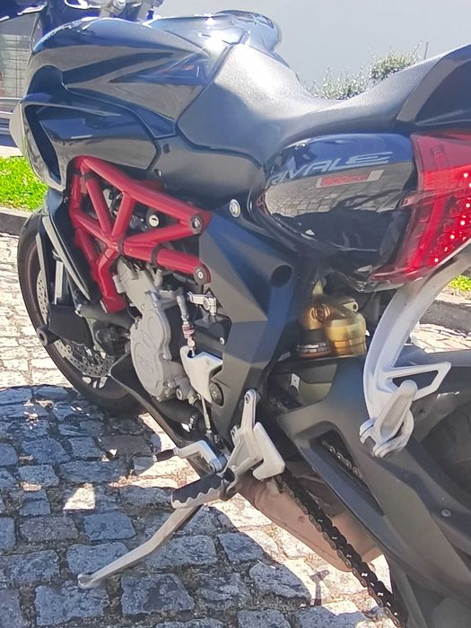 Moto MV Augusta 800