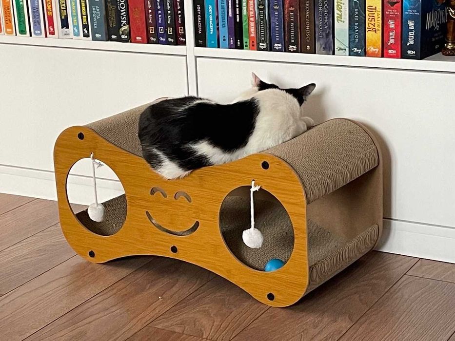 Kartonowy domek dla kota drapak legowisko z zabawką