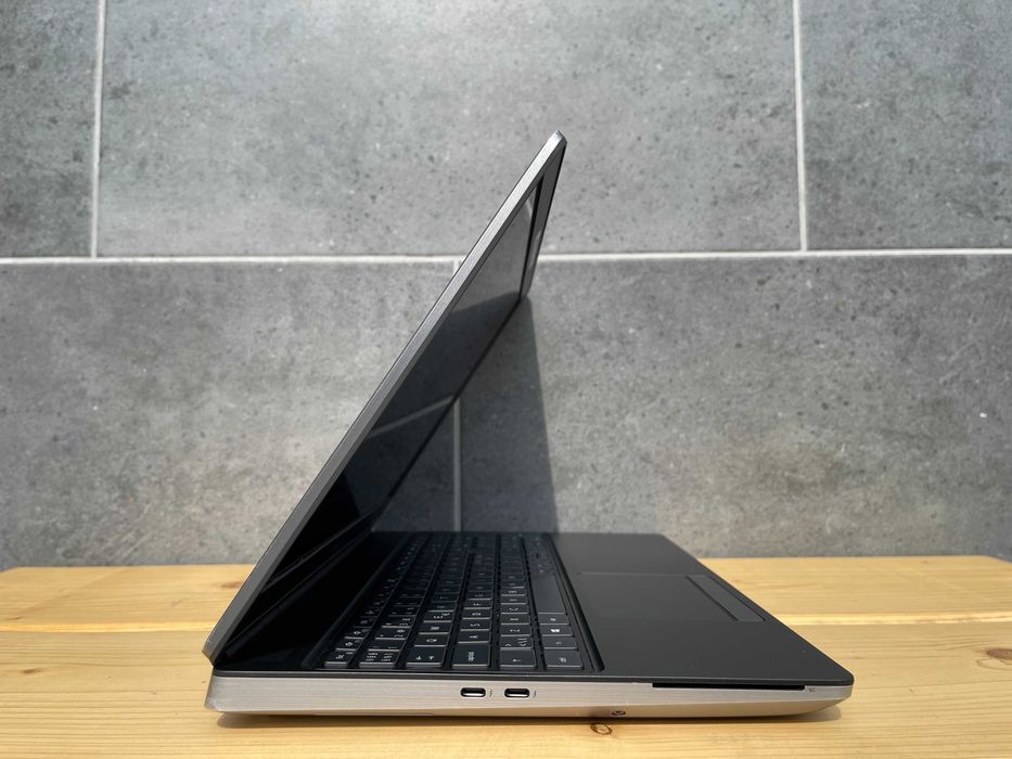 Dell Precision 7550/i9-10885H/64Gb/1TB/15"/IPS/RTX 5000 (16Gb)Гарантія