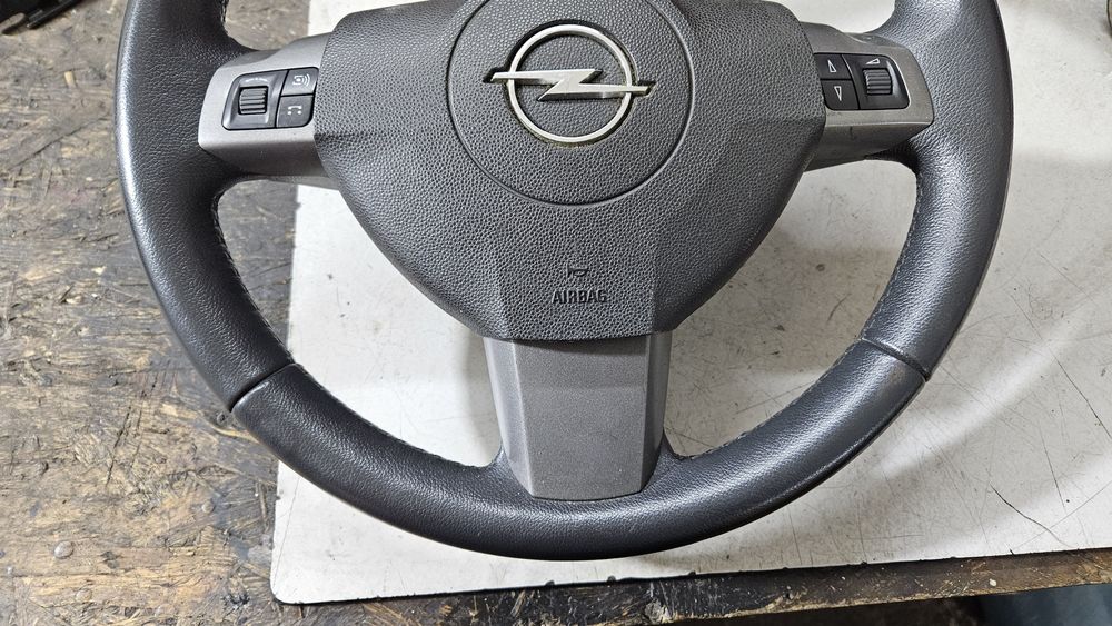 Kierownica skóra skórzana bardzo ładna opel vectra c signum lift