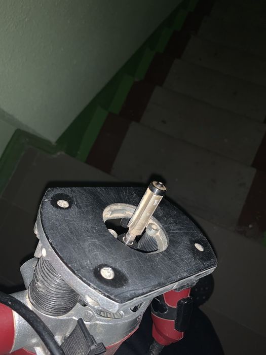 Продам фрезер einhell