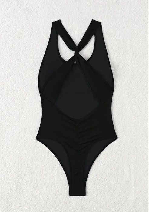 Купальник суцільний